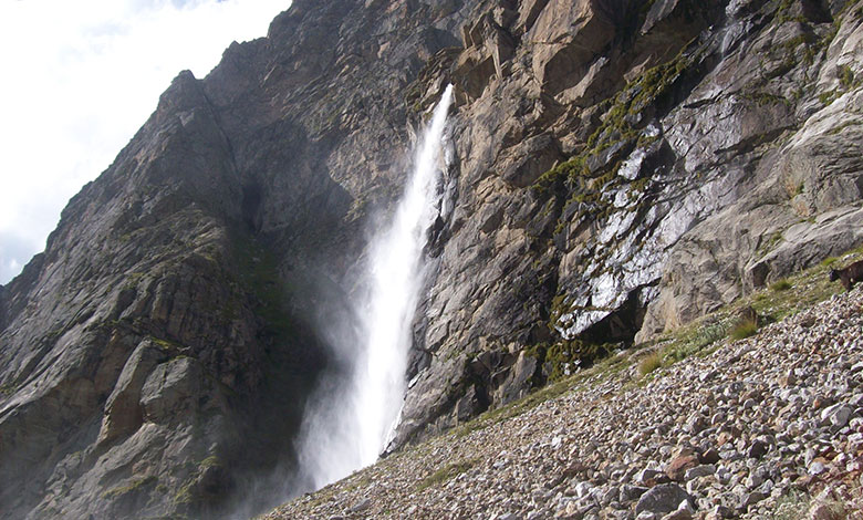 Vasudhara Falls